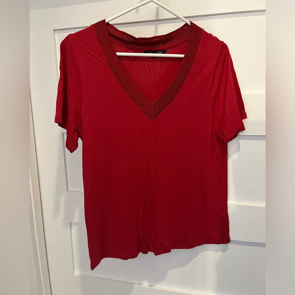 Red short sleeve sweater v neck crochet trim